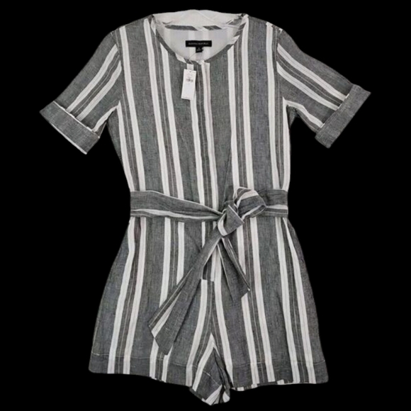 Banana Republic ~Size 0~ Gray/White Striped Romper Waist Drawstring Linen Blend - Picture 10 of 10